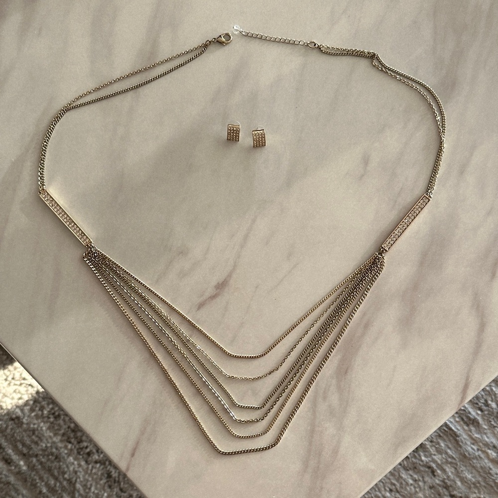 J crew Gold Necklace and Earring Set! ✨